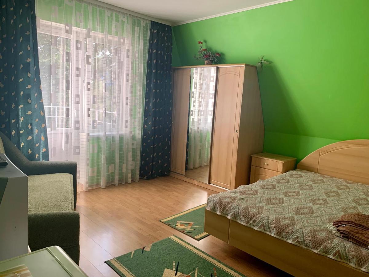 スヴィチャス Комфортабельный Коттедж Bed & Breakfast エクステリア 写真